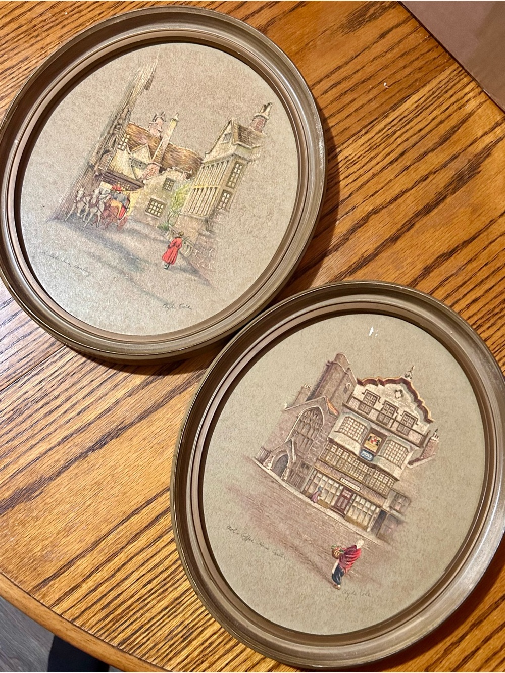 Set of 2 Vintage English Lithography signed Clyde
Cole